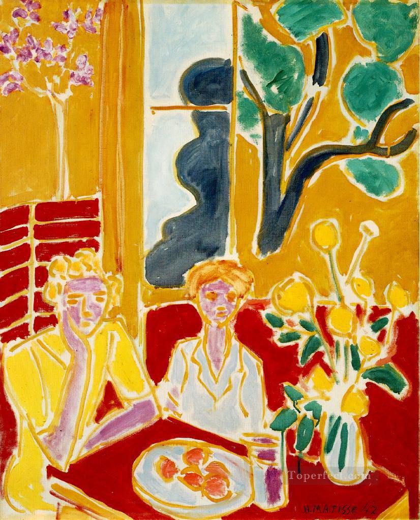 黄色と赤のインテリアの二人の女の子 1947 年抽象フォービズム アンリ・マティス油絵